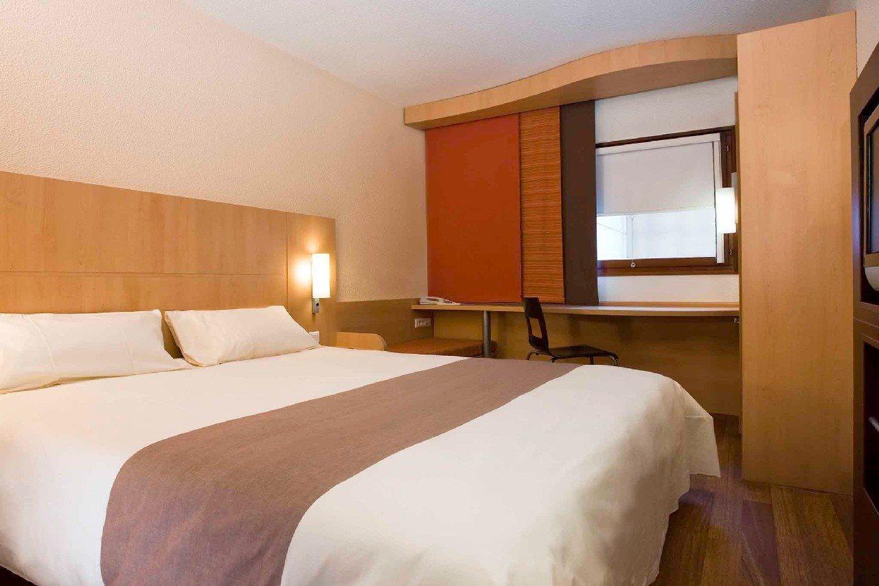 Hotel Ibis Kielce Centrum Exterior foto